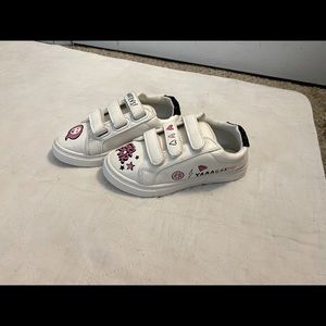 Girls sneakers